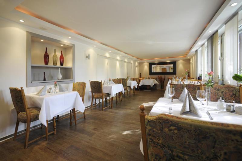 Hotel Zur Post Deudesfeld ภายนอก รูปภาพ