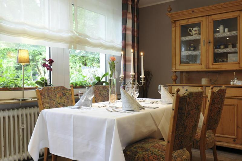 Hotel Zur Post Deudesfeld ภายนอก รูปภาพ